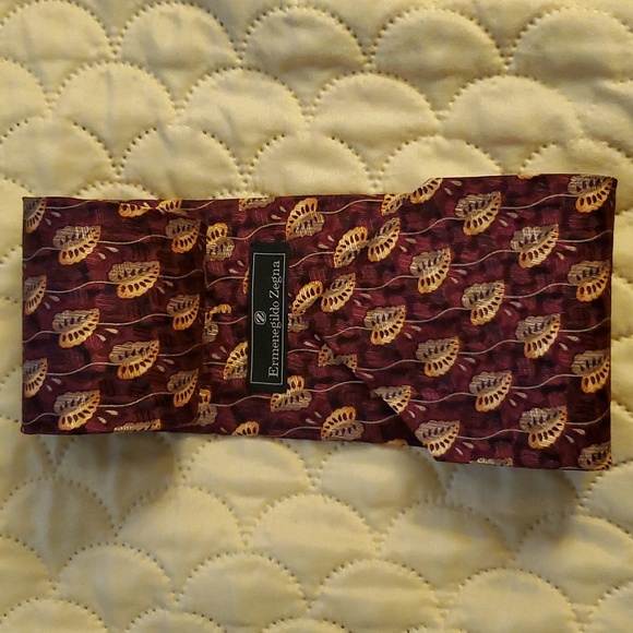 Necktie - Picture 2 of 3